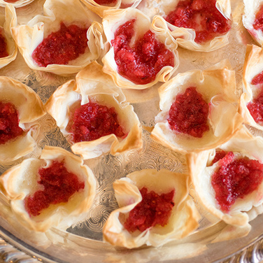 Baked Brie and Cranberry Bites